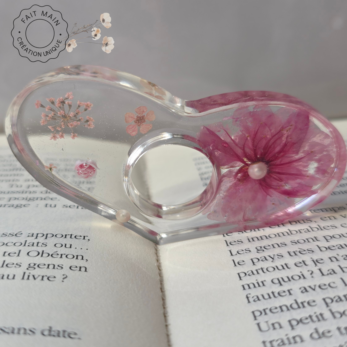 Bague de lecture en résine avec fleurs séchées – Accessoire unique pour lecteur – Fait main – Cadeau original