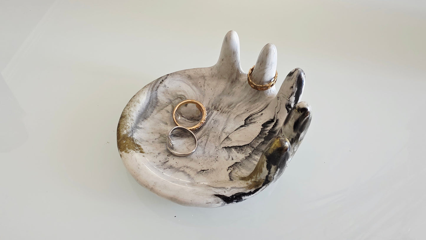 Support bijoux fait main – Forme de main artistique