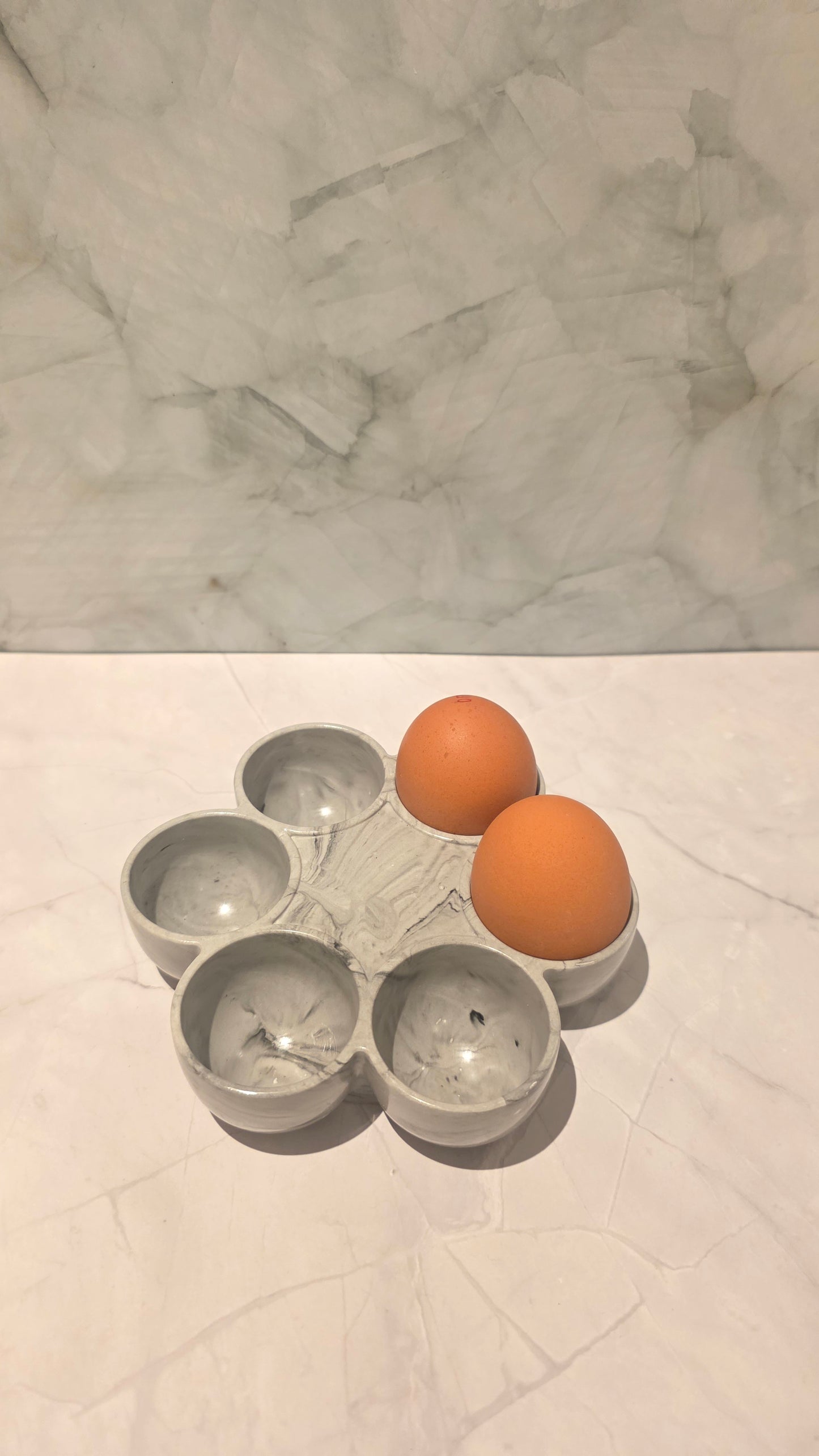 Support à œufs rond en résine – Pratique & décoratif