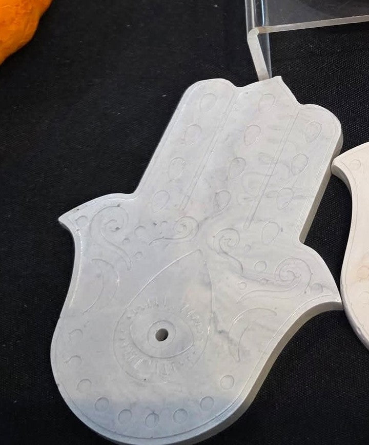 Porte-encens Main de Fatima – Résine ou composite, symbole de protection & d’élégance