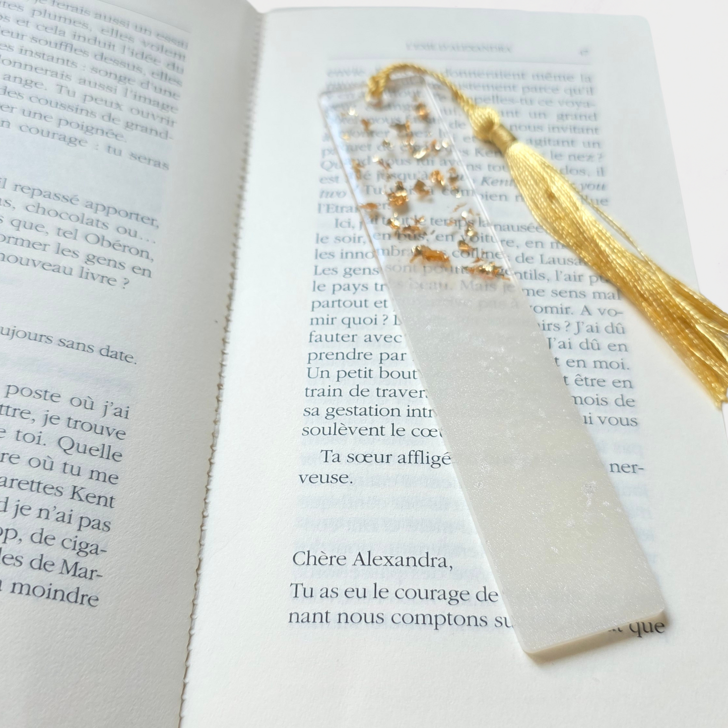 Marque-page chic nacré & or– Bijou de livre en résine - Personnalisable