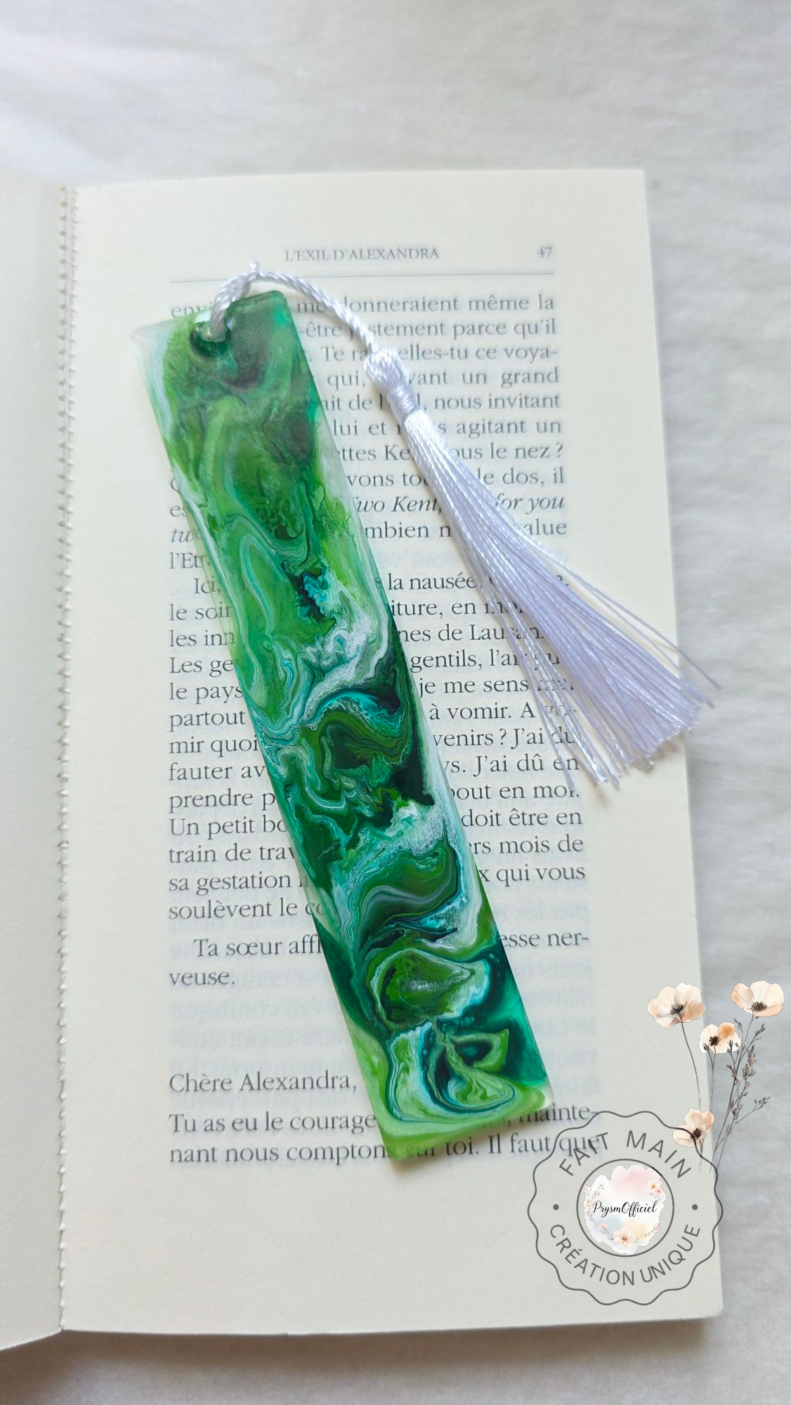 Marque-page coloré – Bijou de livre en résine