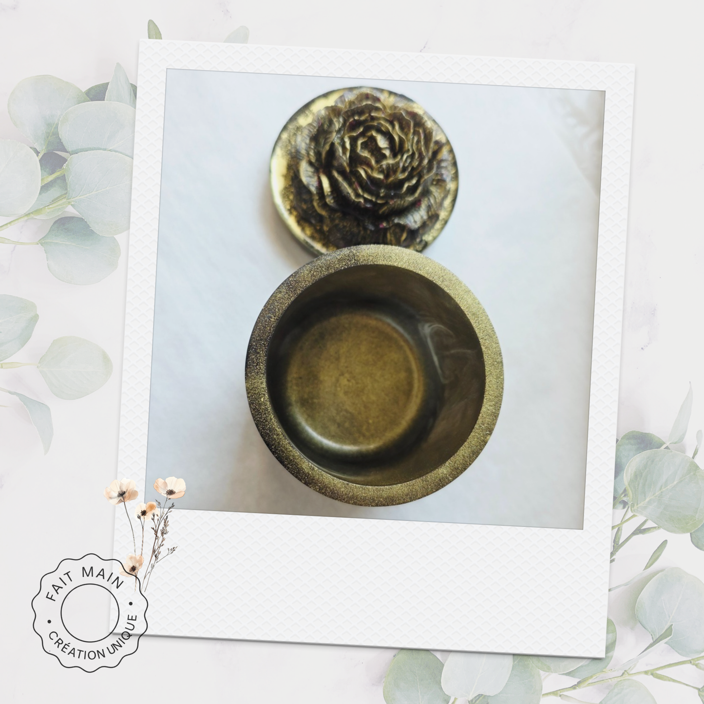 Pot en résine avec fleur sculptée – Noir & or