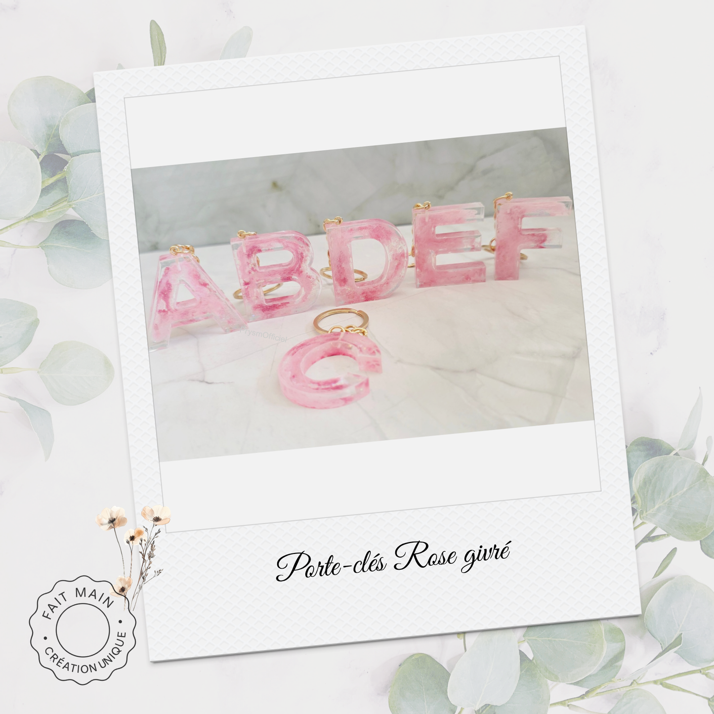 Porte-clés personnalisé en résine – Initiale rose givré – Bijou de sac artisanal