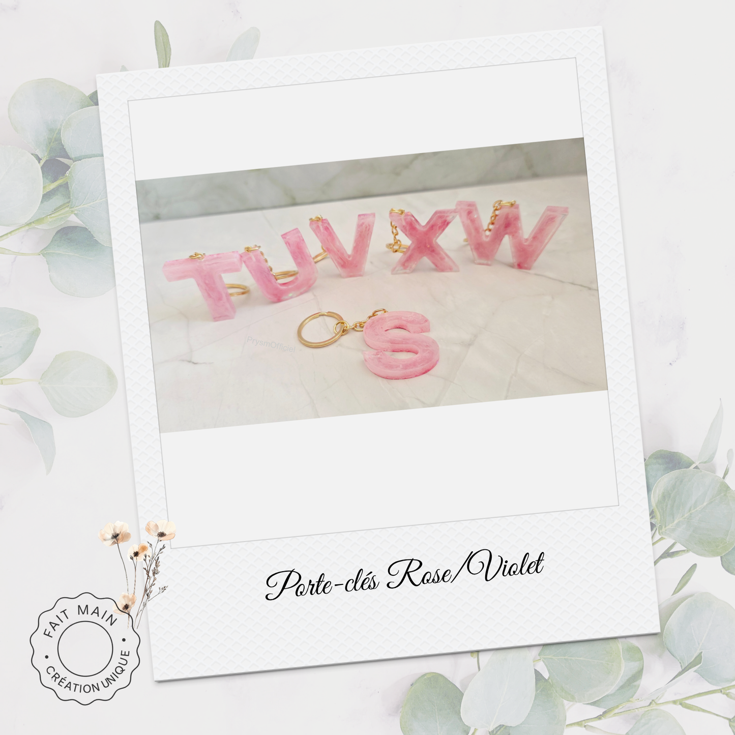 Porte-clés personnalisé en résine – Initiale rose givré – Bijou de sac artisanal