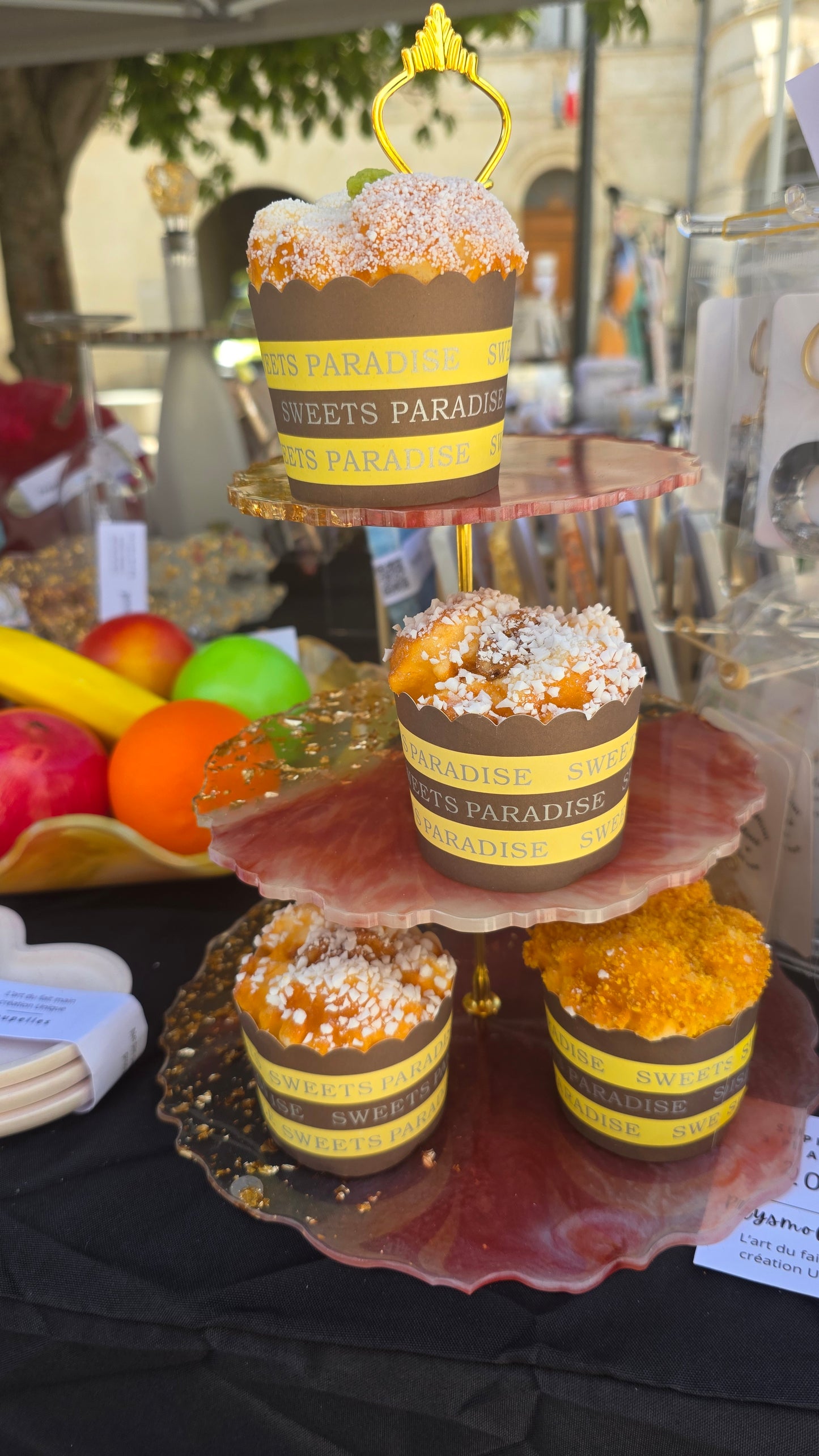 Support 3 plateaux - présentoir en résine – Élégance & Originalité