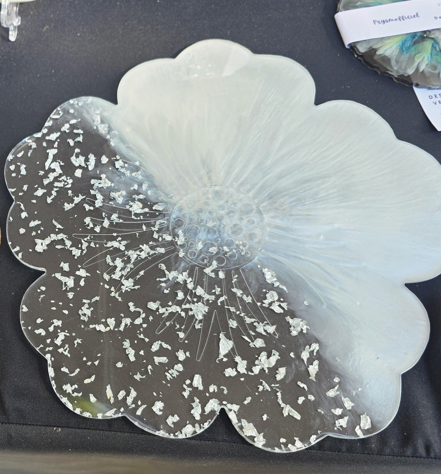 Plat décoratif effet fleur en résine – Multi-usages