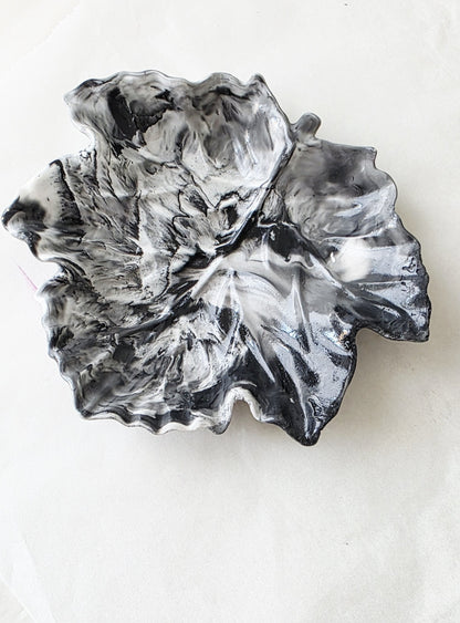 Vide-poche Feuille de chêne – Élégance naturelle & création artisanale