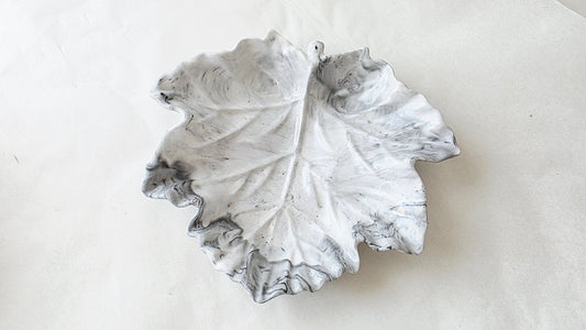 Vide-poche Feuille de chêne – Élégance naturelle & création artisanale