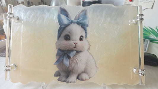 Grand Plateau “Lapin irrésistible” – Plateau en résine certifiée -  Pièce unique