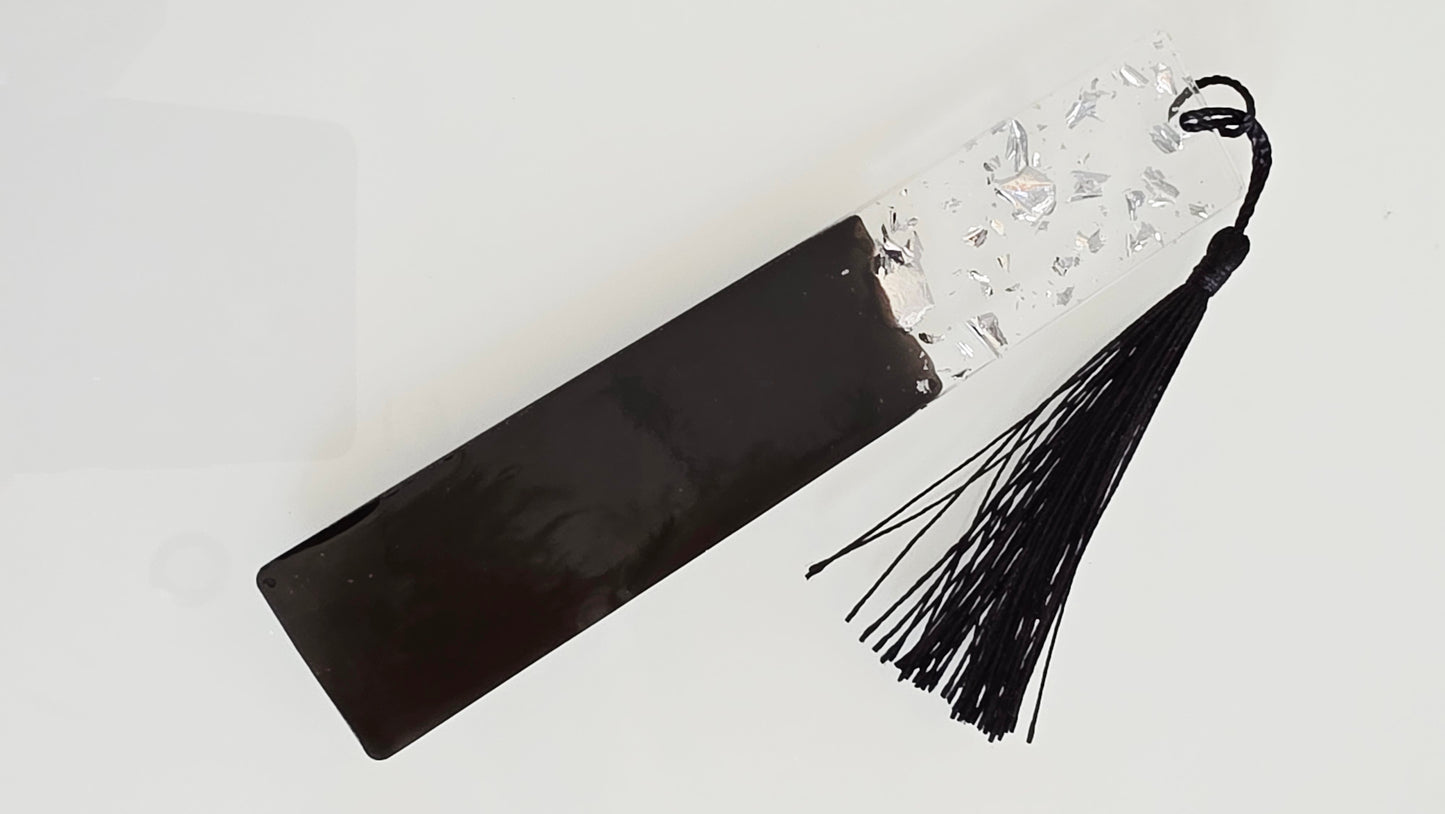 Marque-page noir & argenté – Bijou de livre en résine - Personnalisable