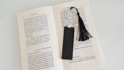 Marque-page noir & argenté – Bijou de livre en résine - Personnalisable