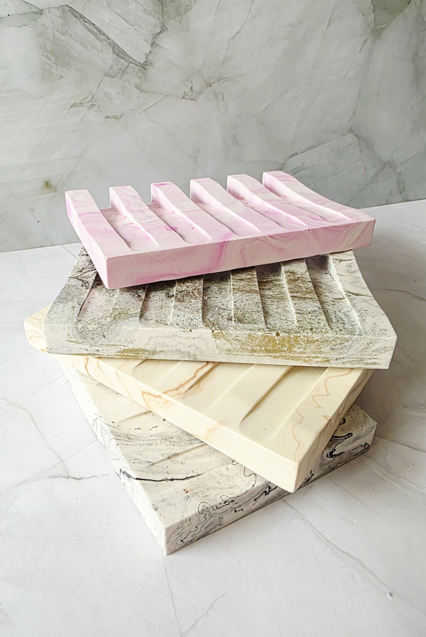 Porte-savon en composite minéral – Création artisanale unique