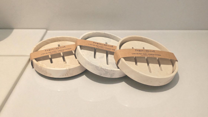 Porte-savon rond en composite minéral – Élégance naturelle & durabilité artisanale