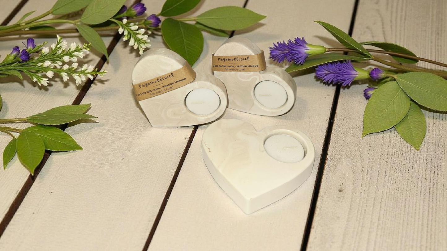 Bougeoir cœur en composite minéral – Douceur & élégance artisanale