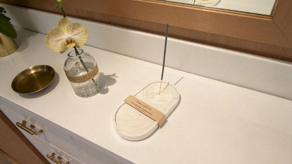 Porte-encens en composite minéral – Élégance naturelle & sérénité artisanale