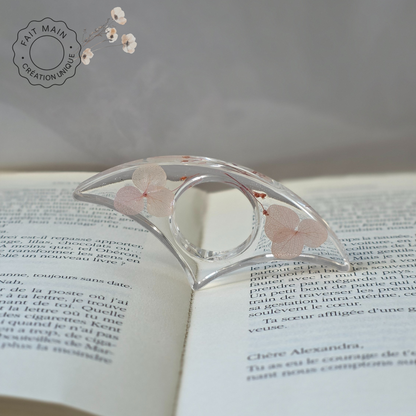 Bague de lecture en résine avec fleurs séchées – Accessoire unique pour lecteur – Fait main – Cadeau original