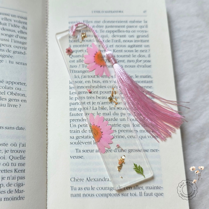 Marque-page fleurs séchées – Bijou de livre en résine transparente & paillettes dorées