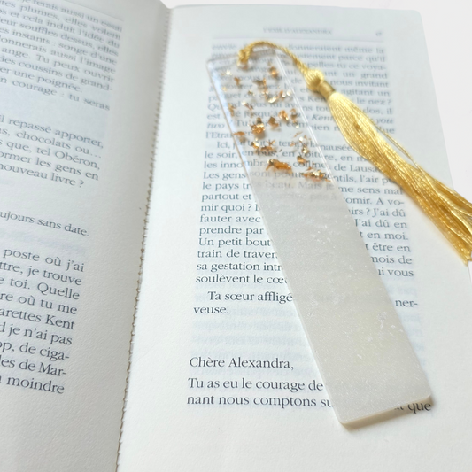 Marque-page chic nacré & or– Bijou de livre en résine - Personnalisable